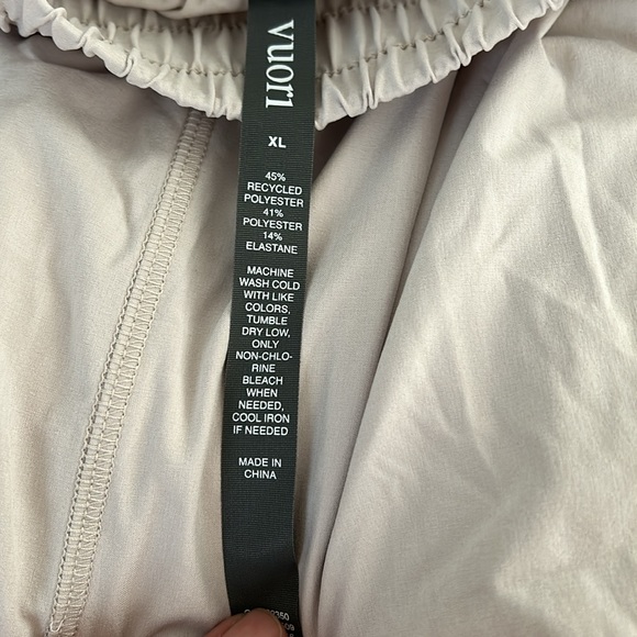 Vuori Villa Cargo Joggers - side pockets for hands and lower side cargo pockets - Picture 14 of 16